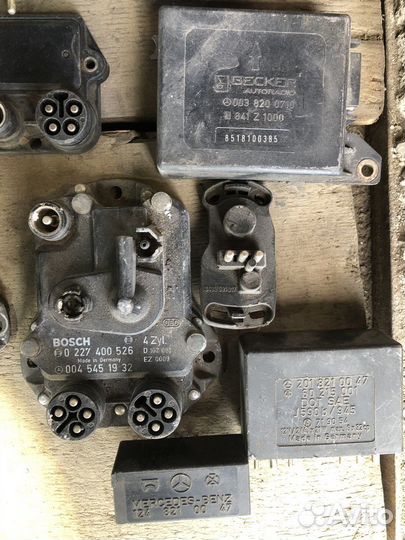 Блок управления двиг. реле Mercedes m102/103