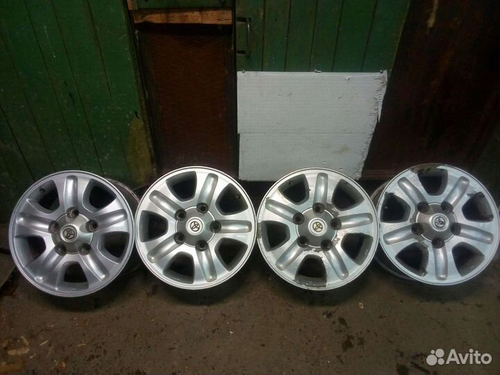 Комплект литых дисков R17 5*150