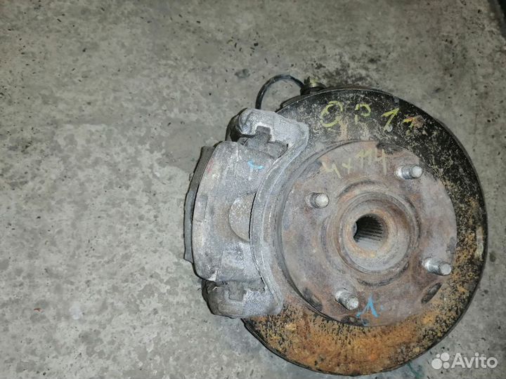 Ступица левая Nissan Primera WHP-11 в сборе