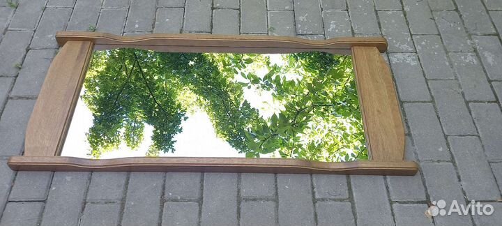 Зеркало в деревянной раме, из Европы