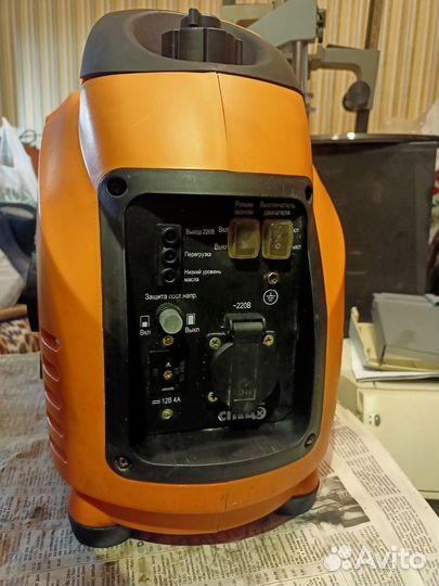 Бензо генератор 4-х тактный 2200 Вт электростанция