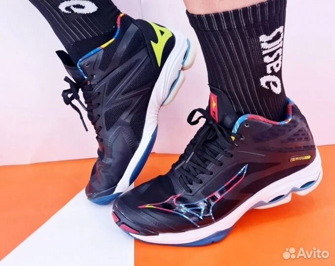 Кроссовки волейбольные Mizuno wave lightning Z7