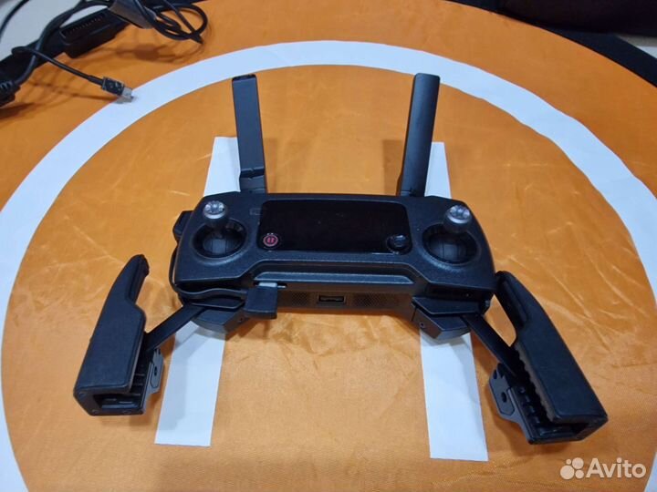 Квадрокоптер DJI Mavic PRO
