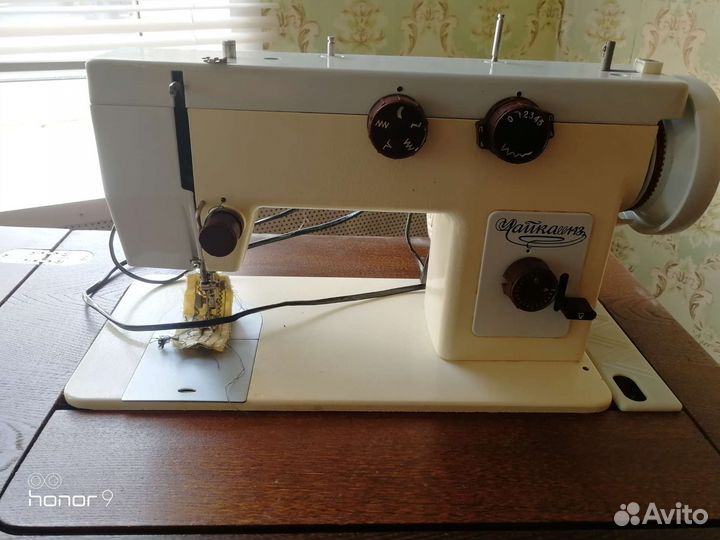 Швейная машина Чайка 143