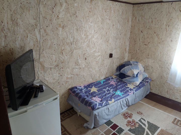 Дом 15 м² на участке 12 сот.