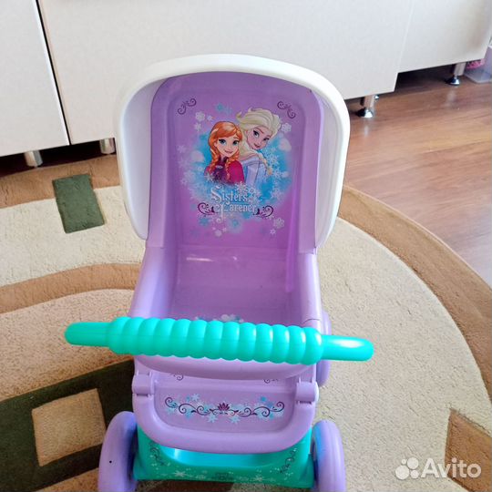 Детская игрушечная коляска