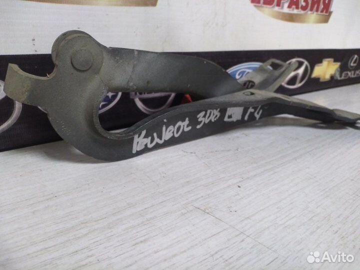 Петля капота передняя левая Peugeot 308 2009