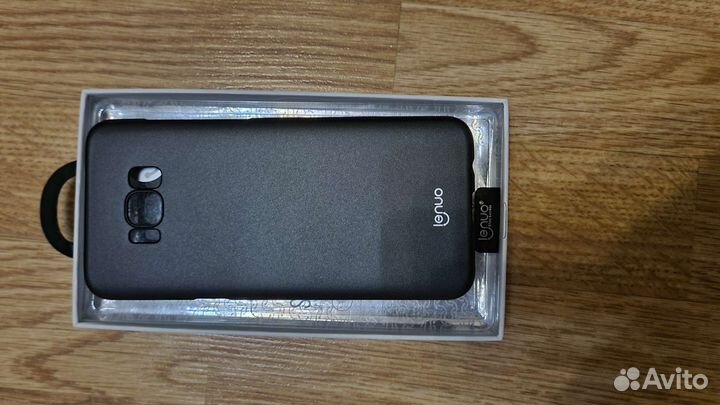 Продам чехол на samsung s8 plus
