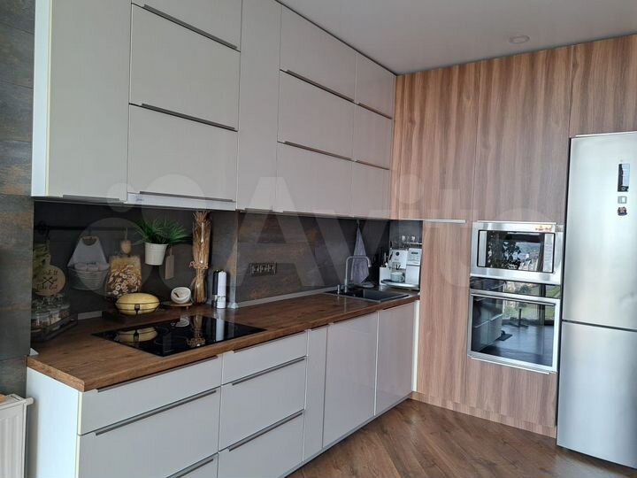 3-к. квартира, 84,3 м², 17/21 эт.