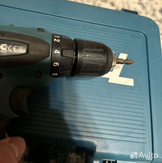 Шуруповерт makita df330d