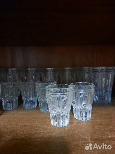 Хрустальные рюмки и стаканы