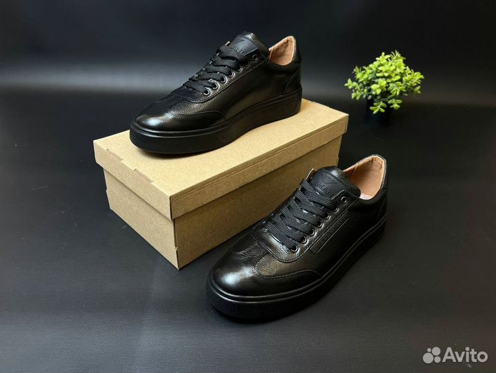 Кроссовки Armani