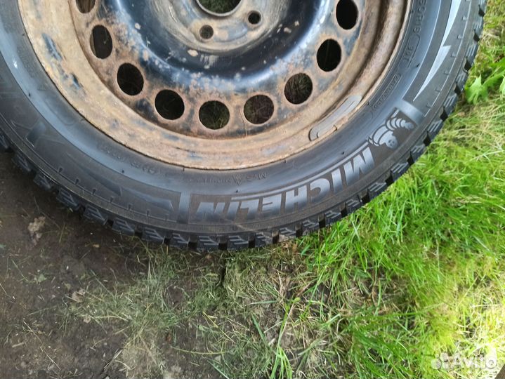 Michelin X-Ice 2 205/60 R16