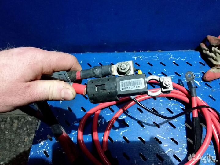 Плюсовой провод акб BMW X5 e53