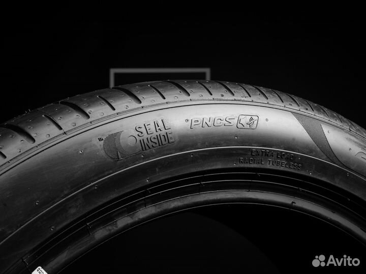 Pirelli P Zero PZ4 255/45 R20 и 285/40 R20 100Y