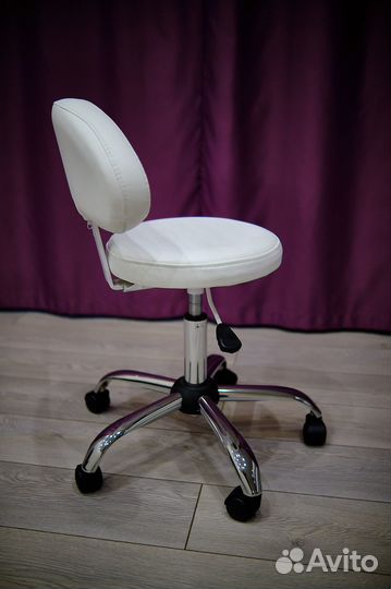 Стул для косметолога