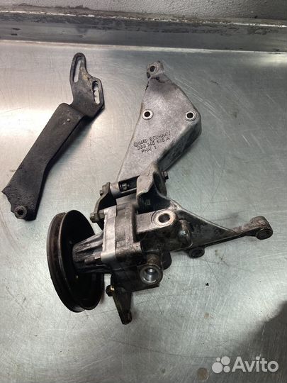 Насос гидроусилителя руля Ауди 80 b4