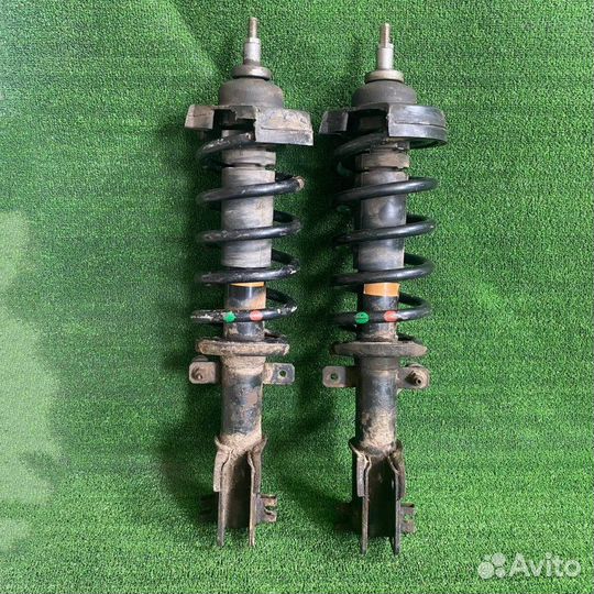 Стойка подвески передняя Renault Trafic 2.5 2005