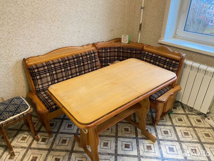 Уголок + стол