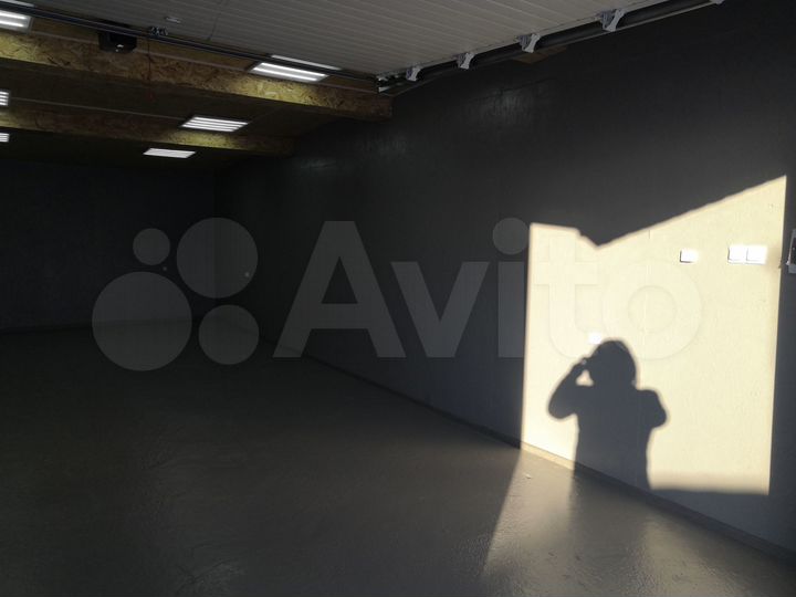 Гараж, > 30 м²