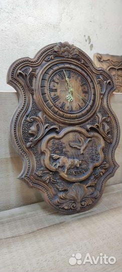 Часы резные