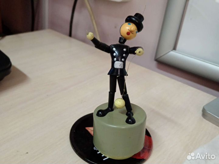 Игрушка трубочист