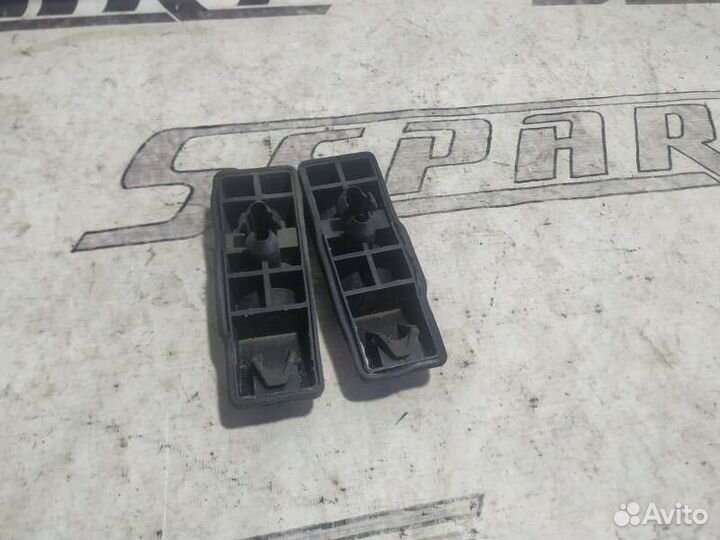 Опора домкрата задняя Audi A6 C6 3.2 2007