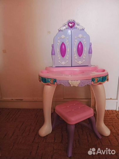 Детский туалетный столик для девочки