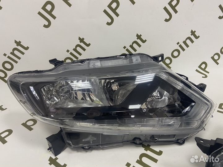 Фара пара Nissan X-trail 32 2013-2019 100-17940