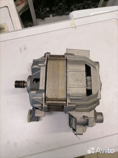 Двигатель от стиральной машинки Bosch