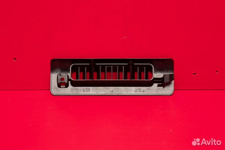 Решетка вентиляционная Toyota Land Cruiser 200 1VD