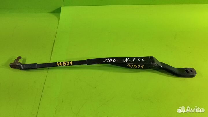 Поводок стеклоочистителя для Mercedes-Benz W211