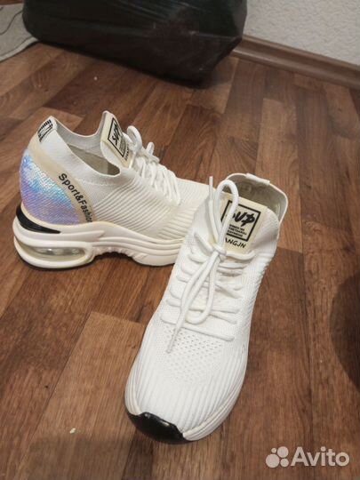 Кроссовки-сникерсы