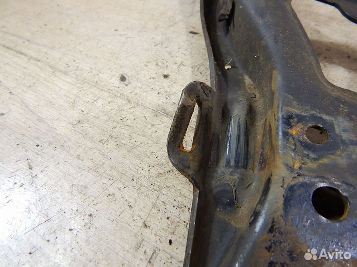 Рычаг передний левый Renault Scenic 1