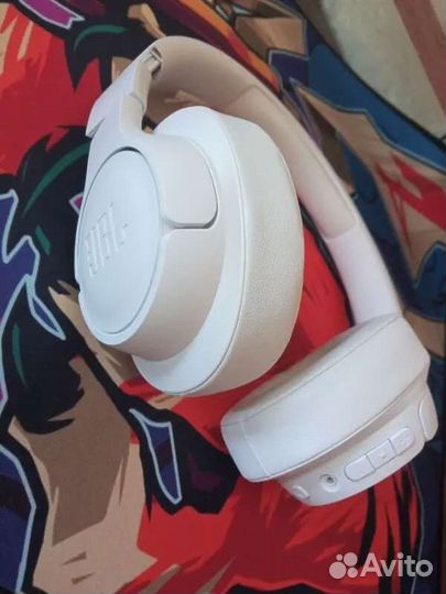 Беспроводные наушники JBL Tune 710BT белые