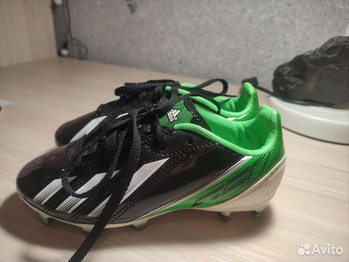 Футбольные бутсы Adidas