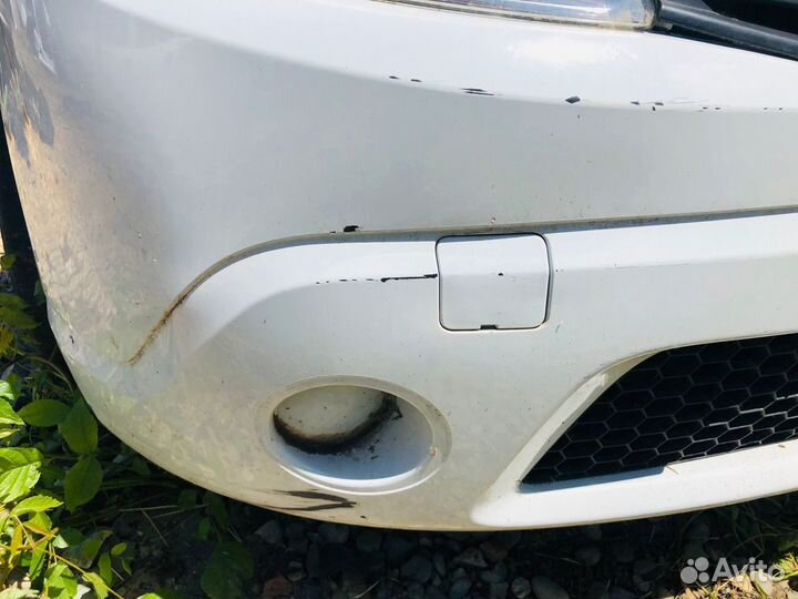 Передний бампер в сборе Renault sandero 1