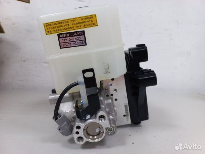 Главный тормозной цилиндр на Toyota LC100