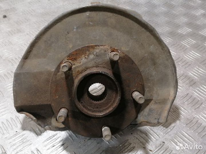 Кулак поворотный передний правый Mitsubishi Lancer