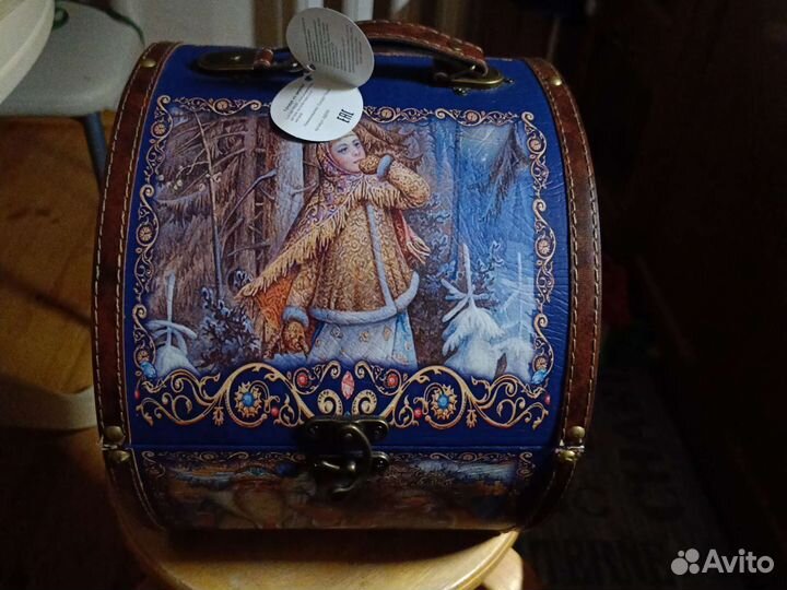 Сундук новогодний