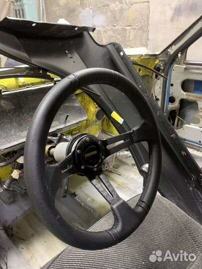 Спортивный руль момо