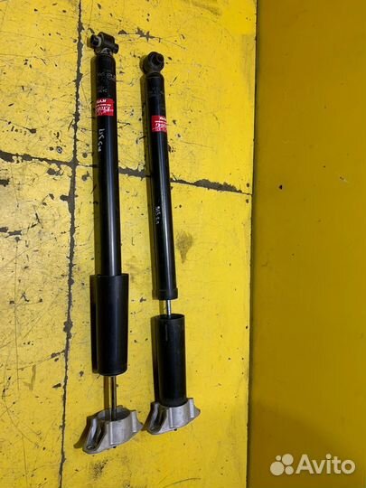 Амортизатор задний Mazda 3 BK 2006-2009