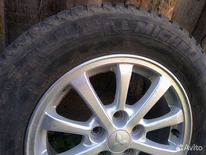 Michelin Agilis X-Ice North 215/65 R16 102