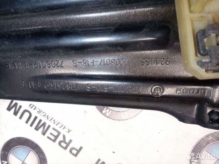 Стеклоподьеник BMW F10 левый задний