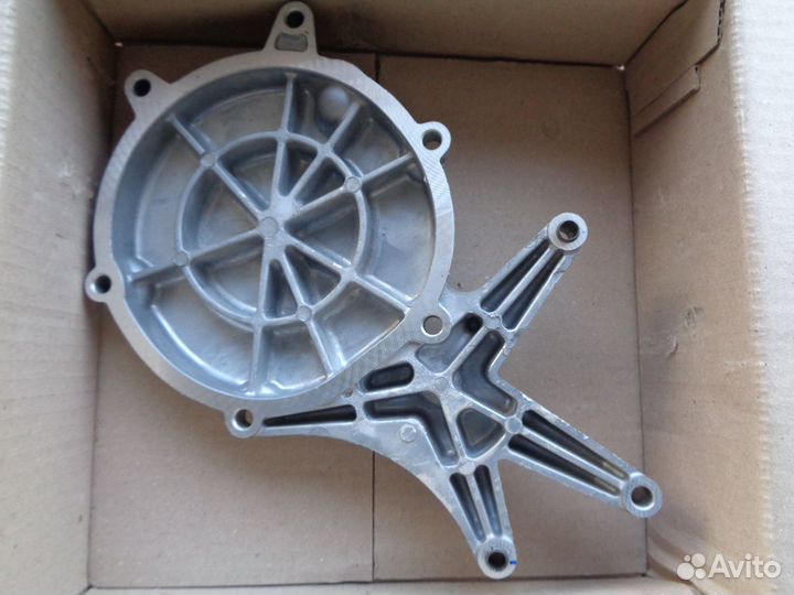 Кронштейн крепления ролика натяжителя 2.0D Kyron