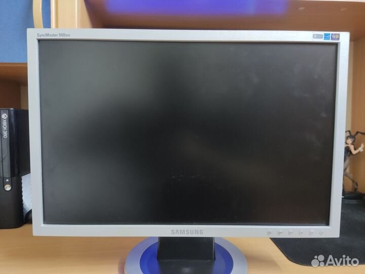 Монитор Samsung 940NW