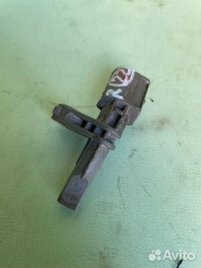 Датчик ABS правый Volkswagen Touareg 7L дорест