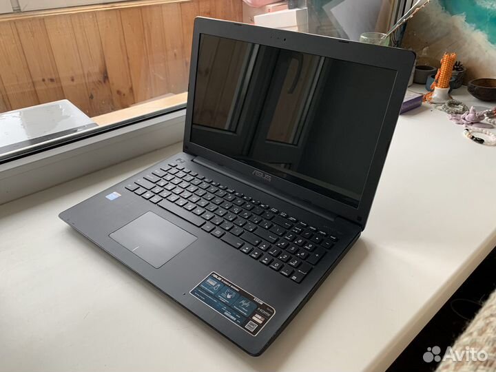 В продаже 17 ноутбуков на SSD, закрытие офиса