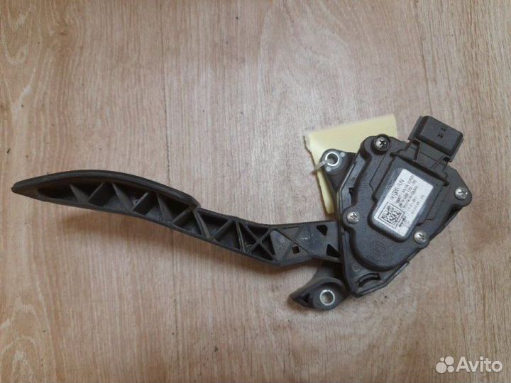 Педаль газа Nissan Teana J32 2008-2015