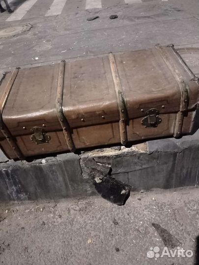 Сундук старинный, антикварный